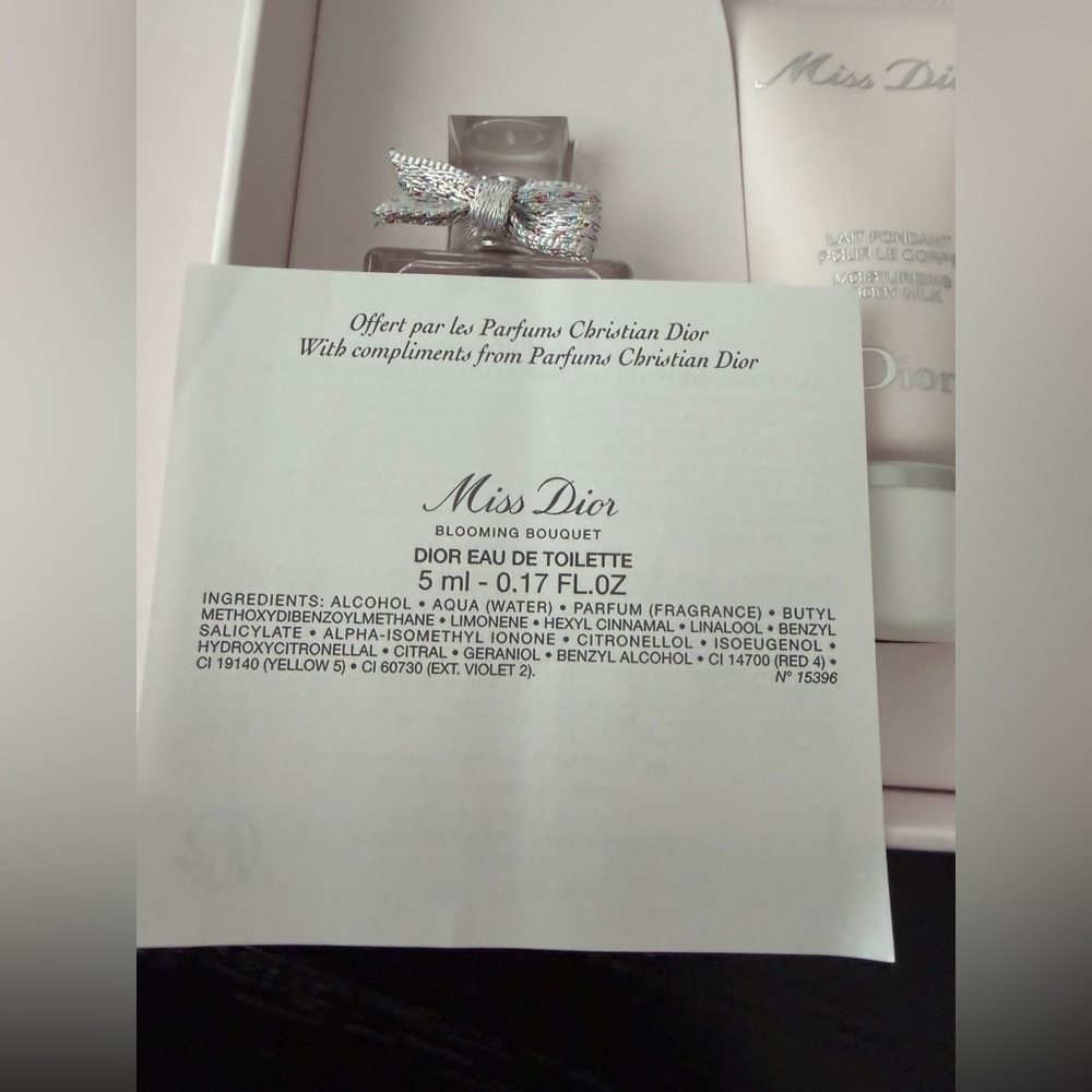Miss Dior Blooming Bouquet Body Lotion - Picture 3 of 3